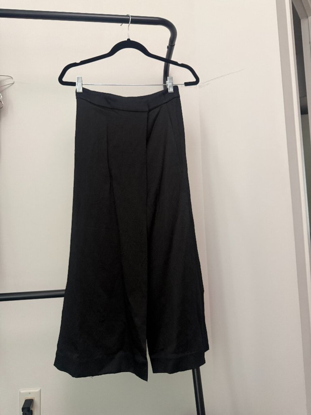 Theory Black Ankle Skirt Overlay Pants Size 0